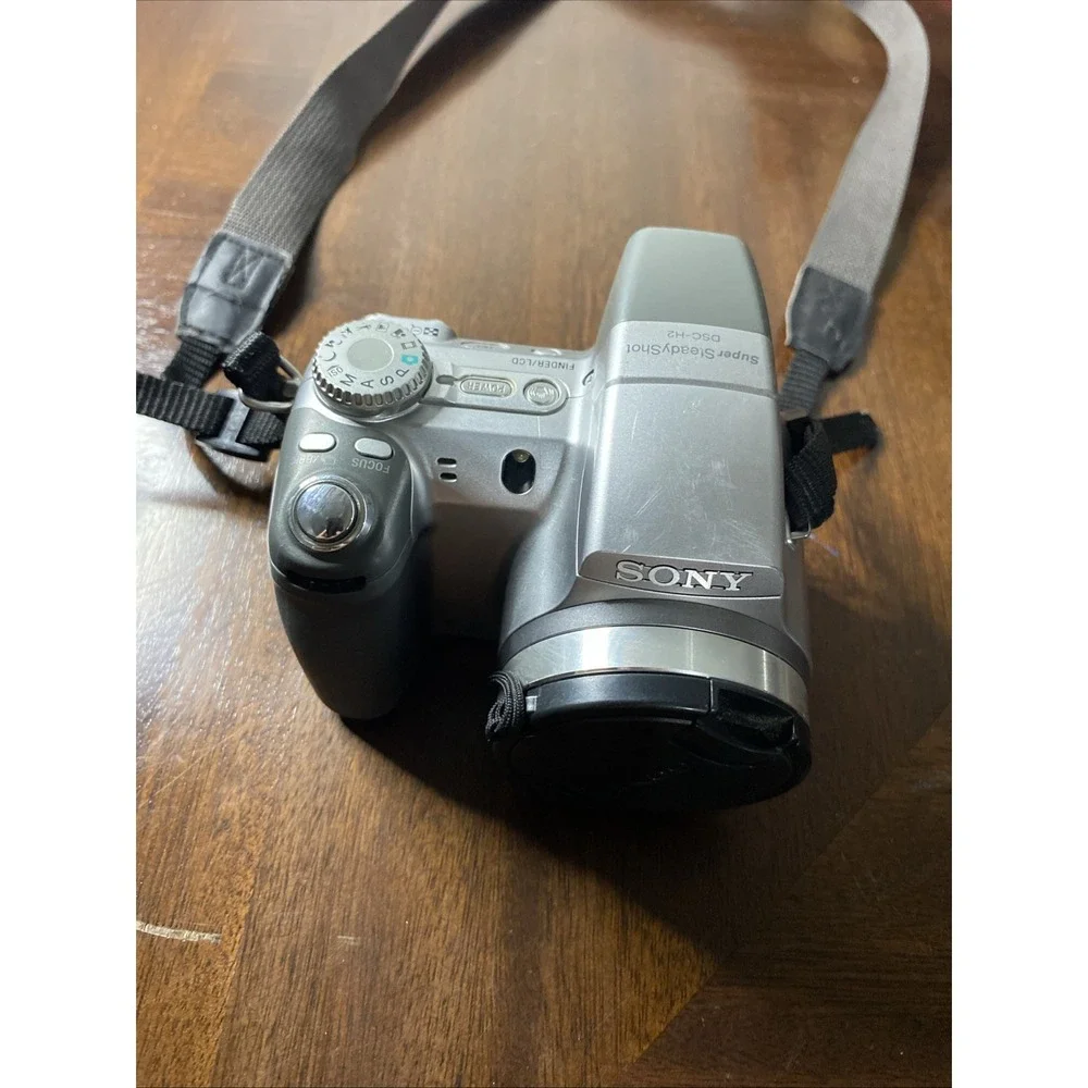 SONY CYBER-SHOT DSC-H2 6.0MP DIGITAL CAMERA - SILVER Tested!!